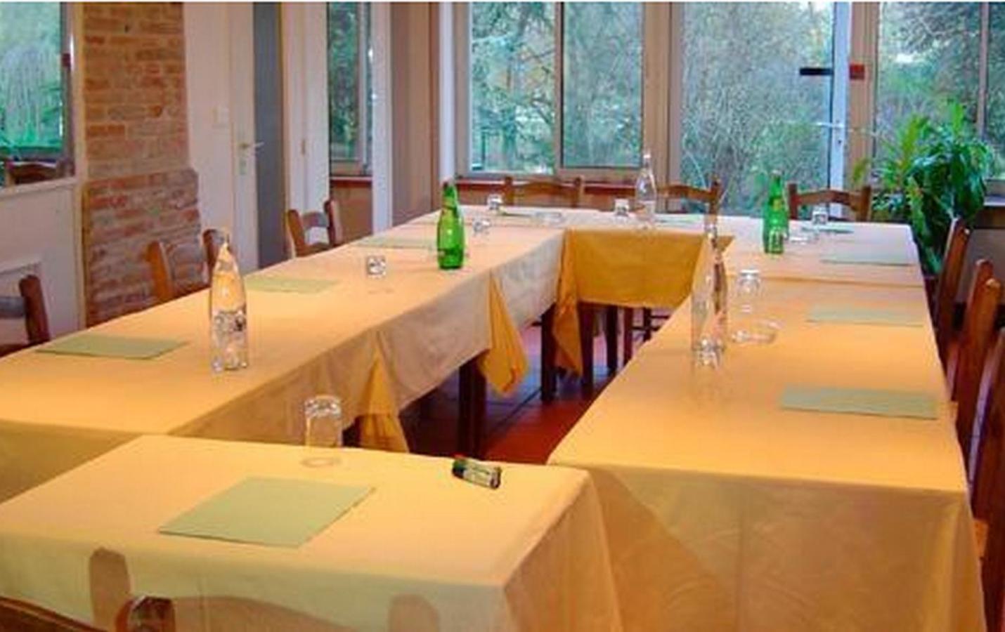 Le Ratelier Hotel Montaigut-sur-Save Bagian luar foto