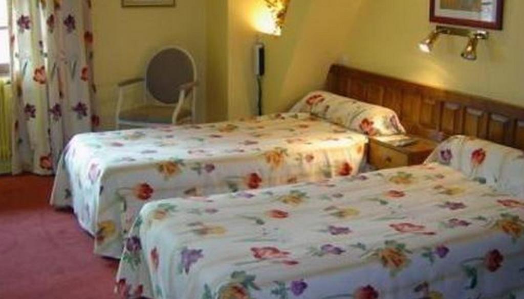 Le Ratelier Hotel Montaigut-sur-Save Ruang foto